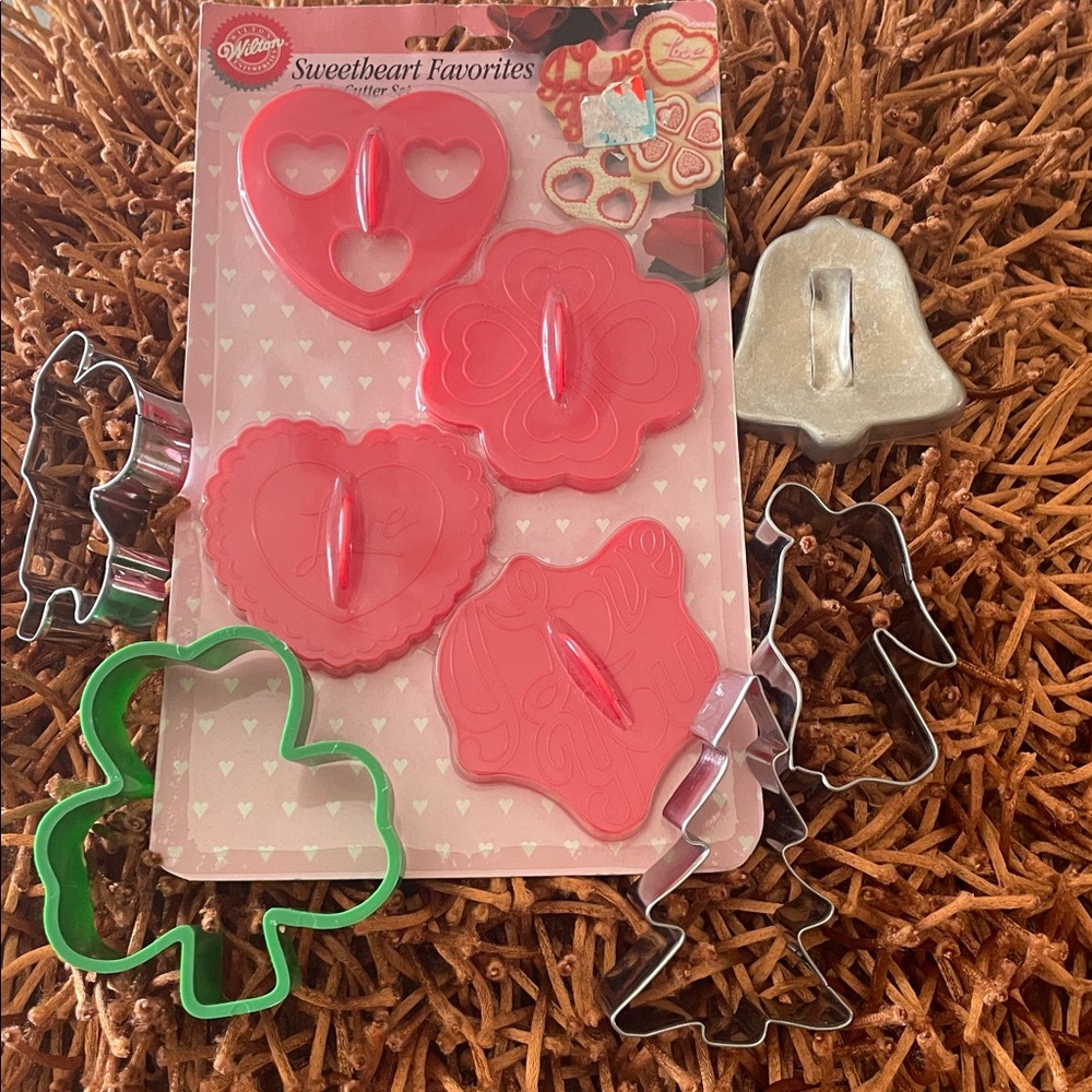 Wilton Sweetheart Favorites Cookie Cutter Set us Individual Themed Cutters